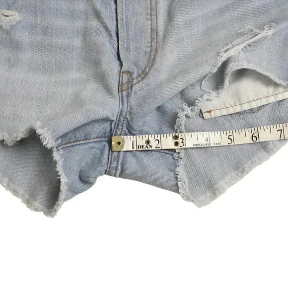 Levi's 501 Jean Shorts Distressed Raw Hem Light Wash  Mid Rise Size 25 - Picture 8 of 10